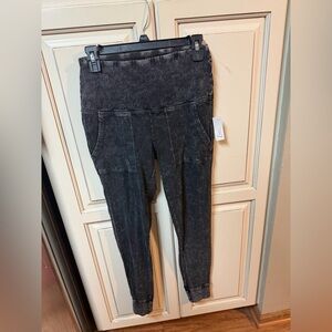 Livi by Olivia Rae Mineral Wash Jogger Leggings NWT Size M